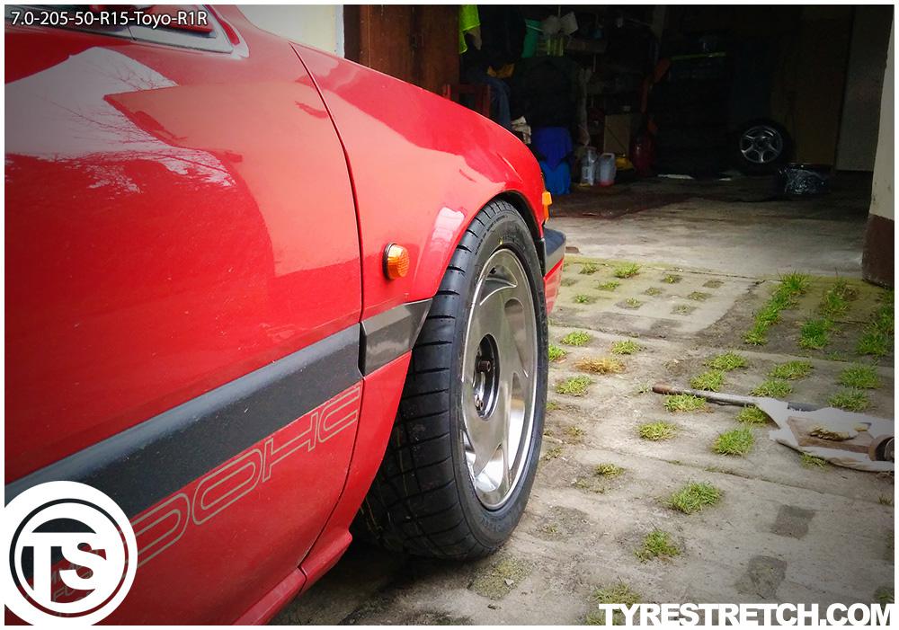 An example of tyre stretch: 205/50 R15 on 7.0J – TOYO