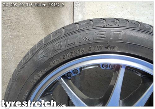 An example of tyre stretch: 205/50 R16 on 7.0J – FALKEN