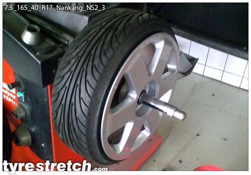 An example of tyre stretch: 165/40 R17 on 7.5J – NANKANG