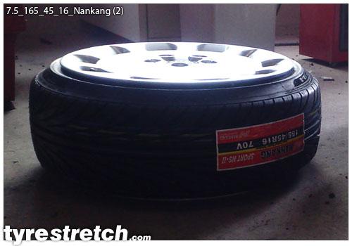 An example of tyre stretch: 165/45 R16 on 7.5J – NANKANG