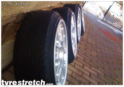 An example of tyre stretch: 165/45 R16 on 7.5J