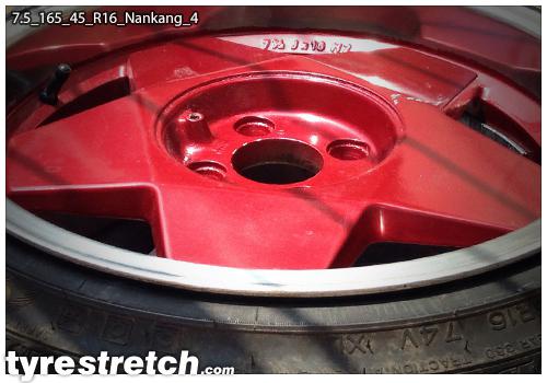 An example of tyre stretch: 165/45 R16 on 7.5J – NANKANG