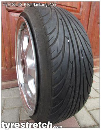 An example of tyre stretch: 165/45 R16 on 7.5J – NANKANG