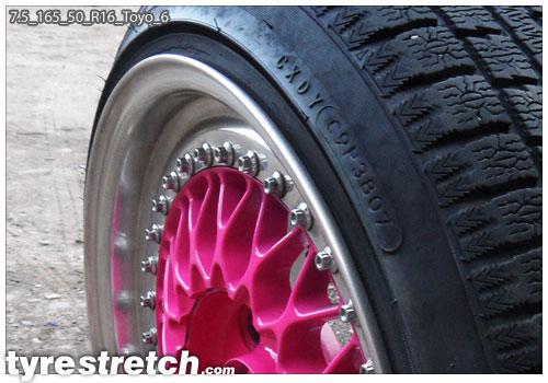 An example of tyre stretch: 165/50 R16 on 7.5J – TOYO