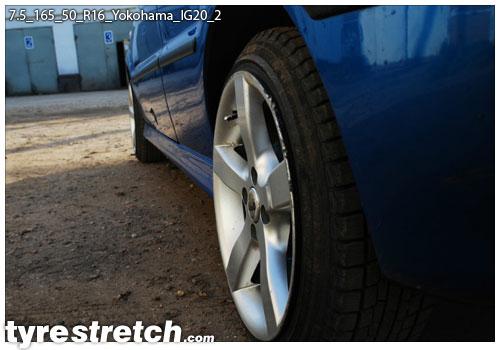 An example of tyre stretch: 165/50 R16 on 7.5J – YOKOHAMA