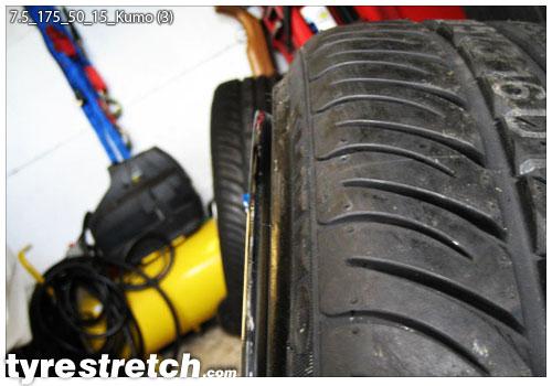 An example of tyre stretch: 175/50 R15 on 7.5J – KUMHO