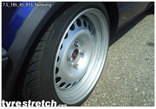 An example of tyre stretch: 185/45 R15 on 7.5J – NANKANG