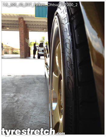 An example of tyre stretch: 205/40 R17 on 7.5J – FALKEN