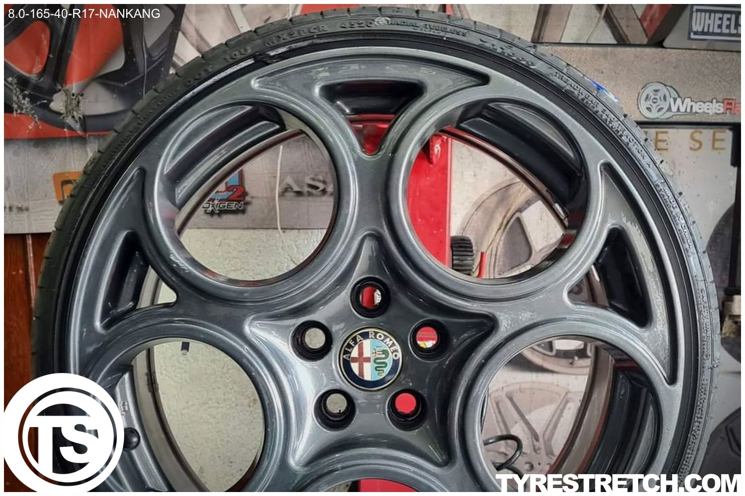 An example of tyre stretch: 165/40 R17 on 8.0J – NANKANG