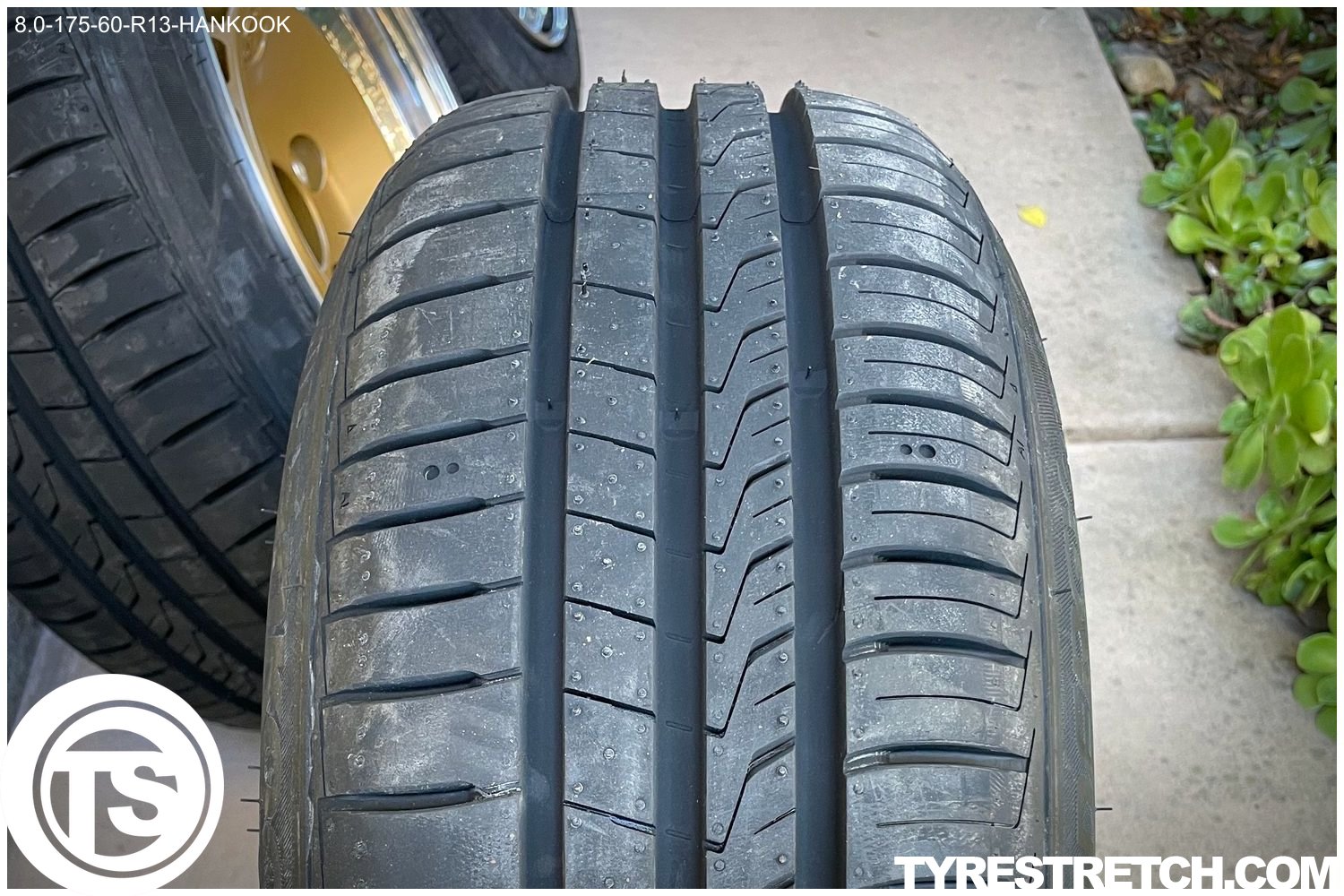 An example of tyre stretch: 175/60 R13 on 8.0J – HANKOOK