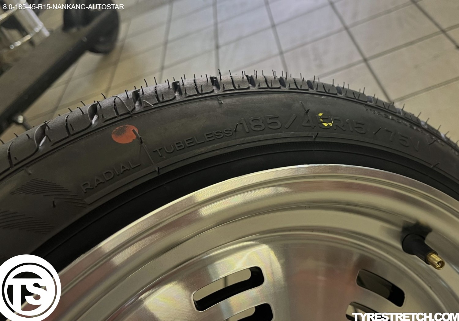 An example of tyre stretch: 185/45 R15 on 8.0J – NANKANG (AUTOSTAR)