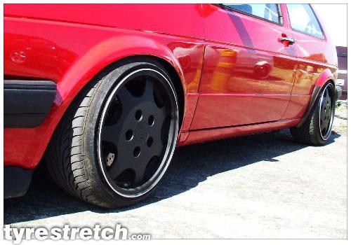 An example of tyre stretch: 195/40 R16 on 8.0J