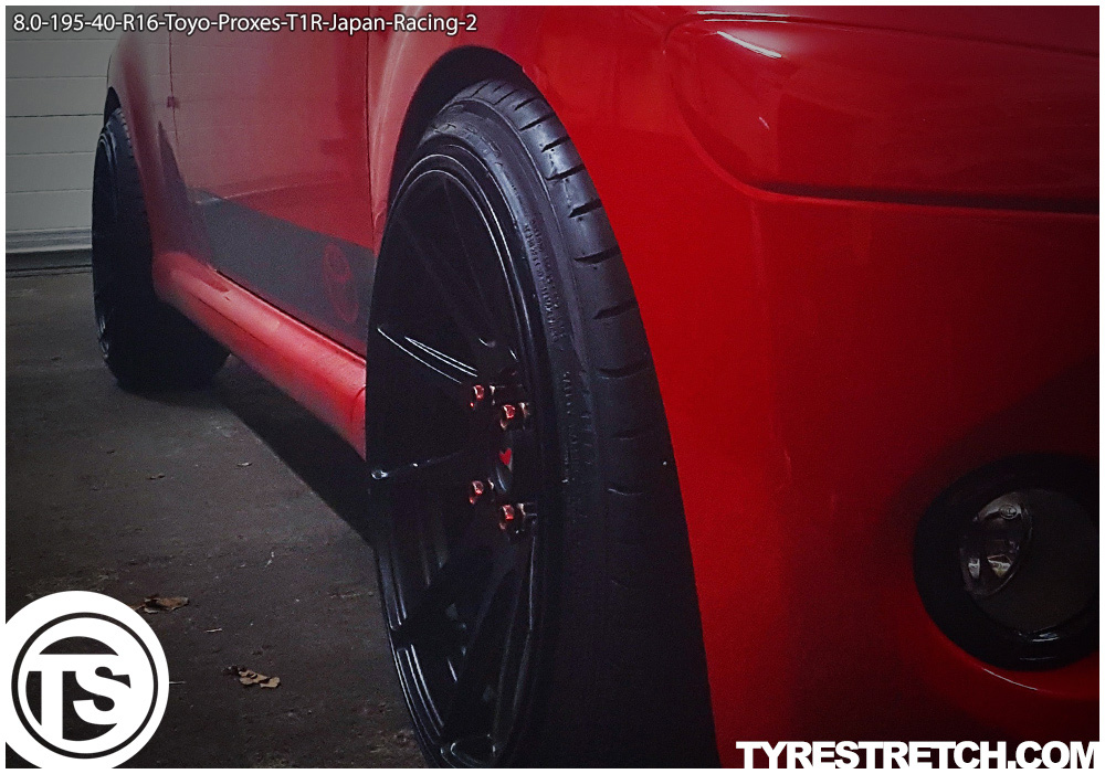 An example of tyre stretch: 195/40 R16 on 8.0J – TOYO (JAPAN RACING)