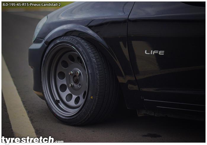 An example of tyre stretch: 195/45 R15 on 8.0J – LANDSAIL