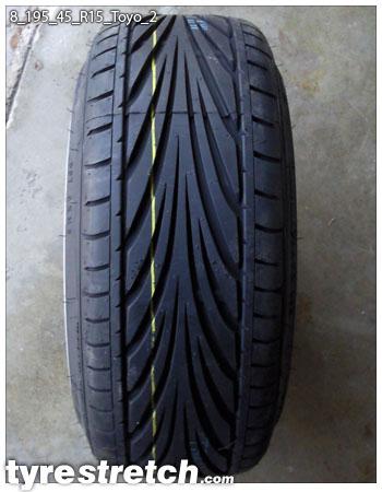 An example of tyre stretch: 195/45 R15 on 8.0J – TOYO