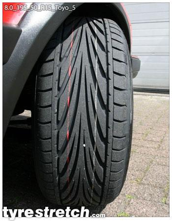 An example of tyre stretch: 195/50 R15 on 8.0J – TOYO