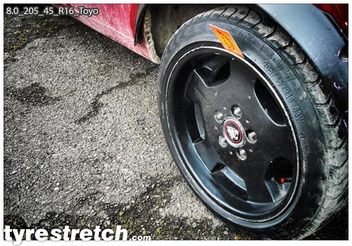 An example of tyre stretch: 205/45 R16 on 8.0J – TOYO