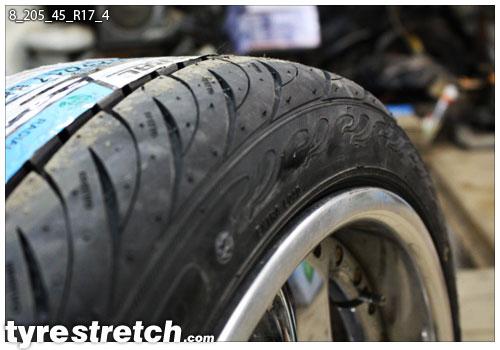 An example of tyre stretch: 205/45 R17 on 8.0J
