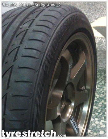 An example of tyre stretch: 205/50 R17 on 8.0J – BRIDGESTONE