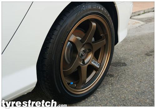 An example of tyre stretch: 205/50 R17 on 8.0J – BRIDGESTONE