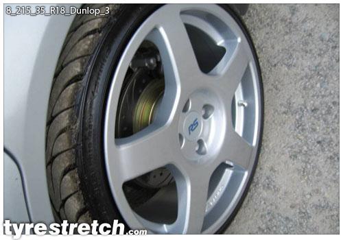 An example of tyre stretch: 215/35 R18 on 8.0J – DUNLOP