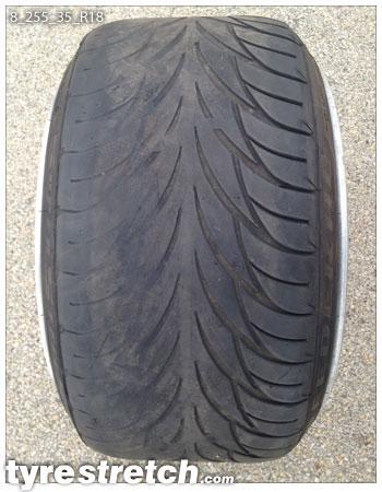 An example of tyre stretch: 255/35 R18 on 8.0J