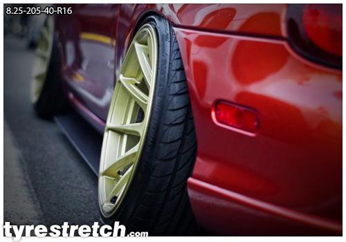 An example of tyre stretch: 205/40 R16 on 8.25J