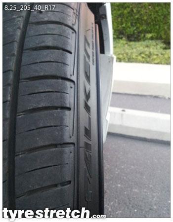 An example of tyre stretch: 205/40 R17 on 8.25J