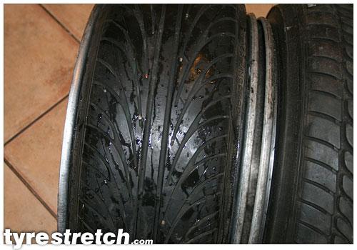 An example of tyre stretch: 185/35 R17 on 8.5J – NANKANG