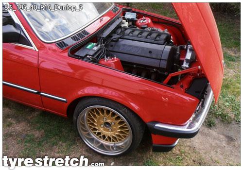 An example of tyre stretch: 195/40 R16 on 8.5J – DUNLOP