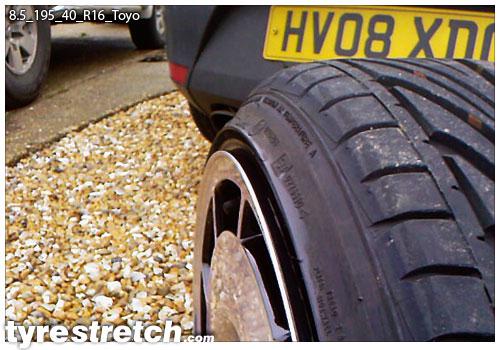 An example of tyre stretch: 195/40 R16 on 8.5J – TOYO