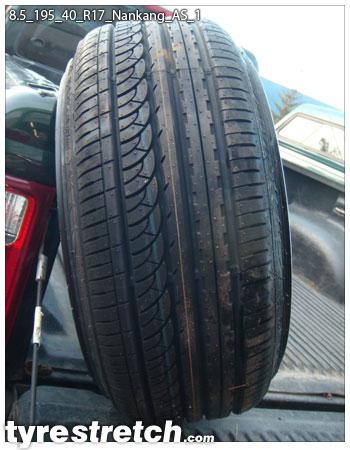 An example of tyre stretch: 195/40 R17 on 8.5J – NANKANG