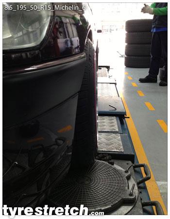 An example of tyre stretch: 195/50 R15 on 8.5J – MICHELIN
