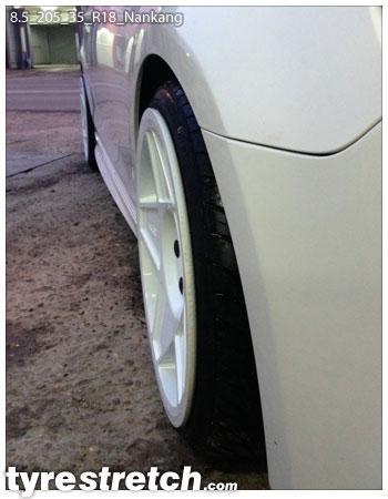 An example of tyre stretch: 205/35 R18 on 8.5J – NANKANG