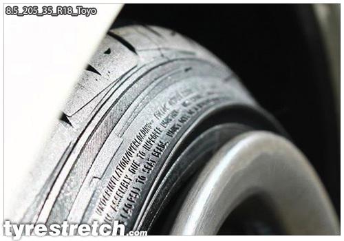An example of tyre stretch: 205/35 R18 on 8.5J – TOYO