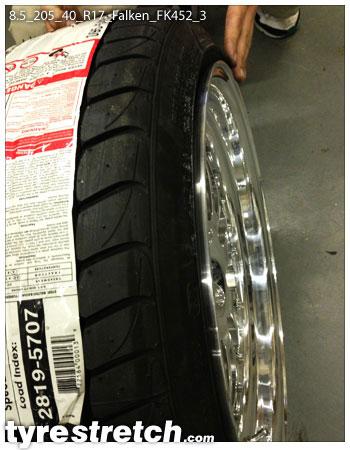 An example of tyre stretch: 205/40 R17 on 8.5J – FALKEN