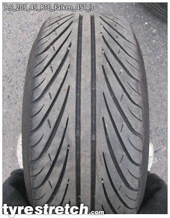 An example of tyre stretch: 205/45 R16 on 8.5J – FALKEN