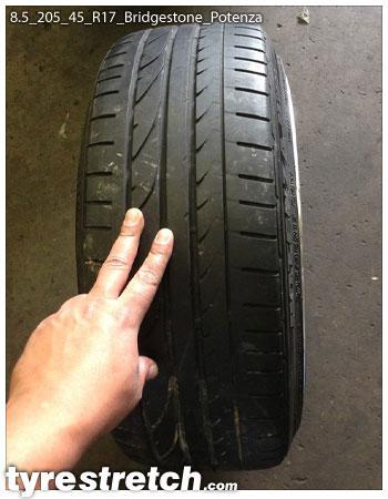 An example of tyre stretch: 205/45 R17 on 8.5J – BRIDGESTONE