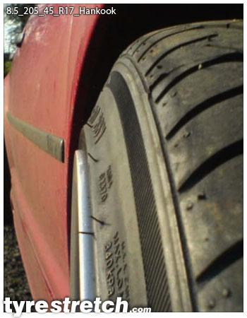 An example of tyre stretch: 205/45 R17 on 8.5J – HANKOOK