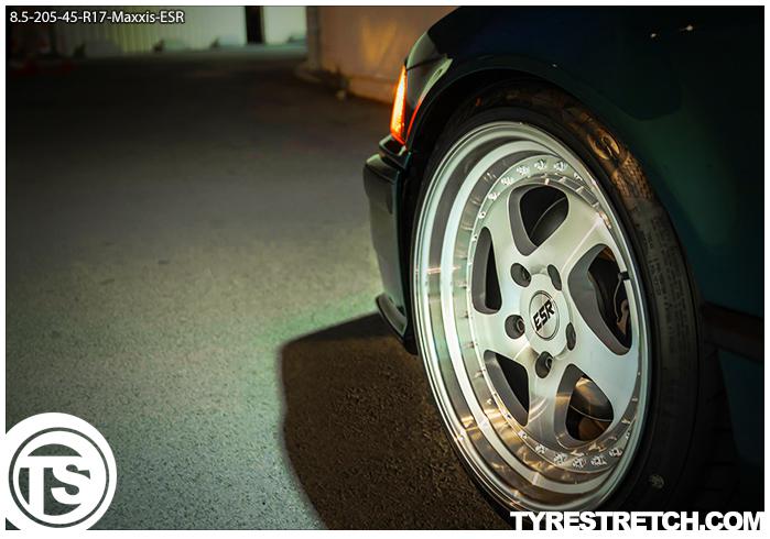 An example of tyre stretch: 205/45 R17 on 8.5J – MAXXIS (ESR)