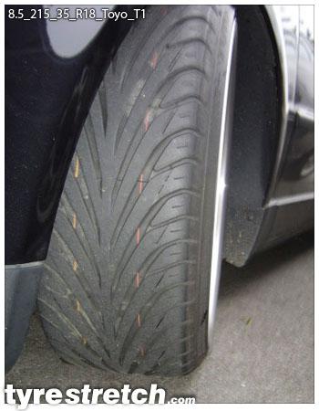 An example of tyre stretch: 215/35 R18 on 8.5J – TOYO
