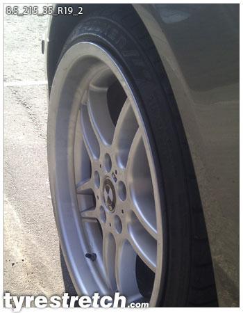 215/35 R19 on 8.5J