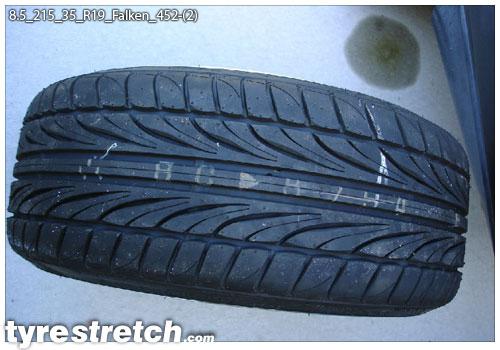An example of tyre stretch: 215/35 R19 on 8.5J – FALKEN