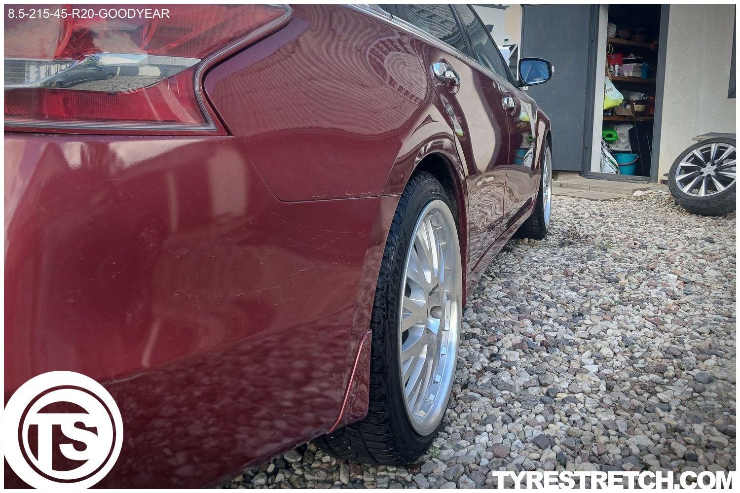 An example of tyre stretch: 215/45 R20 on 8.5J – GOODYEAR