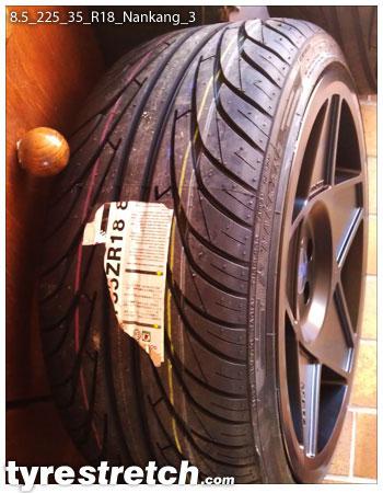 An example of tyre stretch: 225/35 R18 on 8.5J – NANKANG