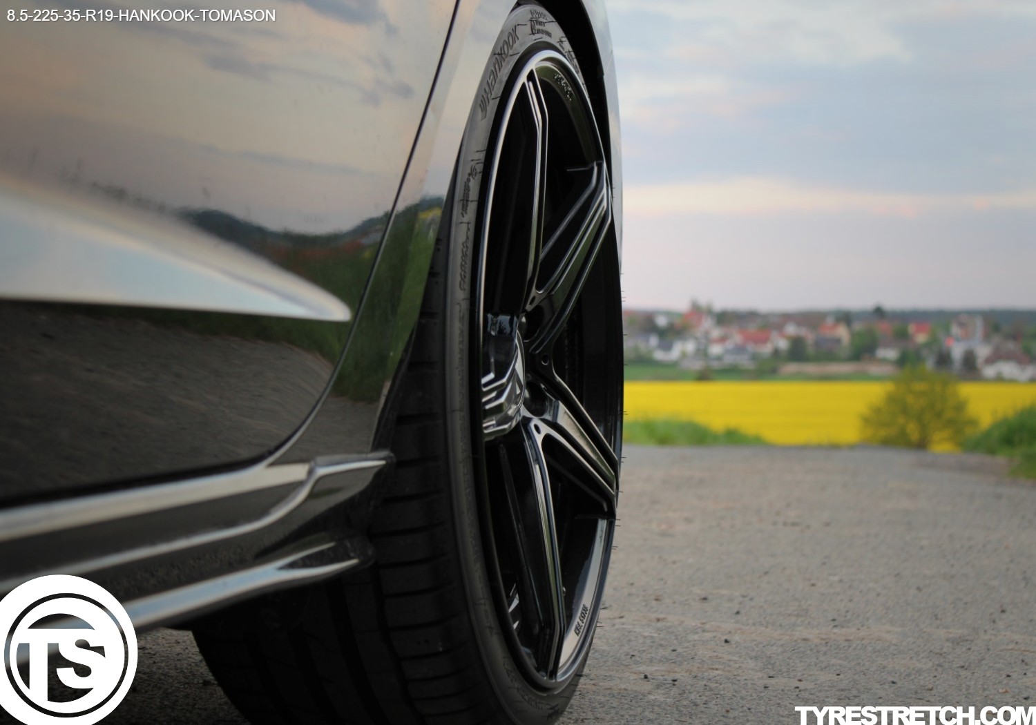 An example of tyre stretch: 225/35 R19 on 8.5J – HANKOOK (TOMASON)