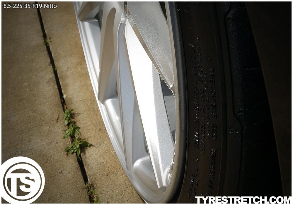 An example of tyre stretch: 225/35 R19 on 8.5J – NITTO