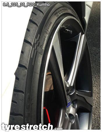 An example of tyre stretch: 225/35 R20 on 8.5J – KUMHO