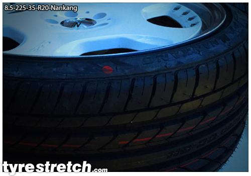 An example of tyre stretch: 225/35 R20 on 8.5J – NANKANG