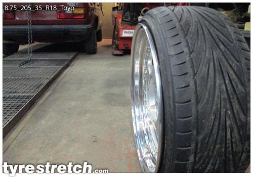 An example of tyre stretch: 205/35 R18 on 8.75J – TOYO